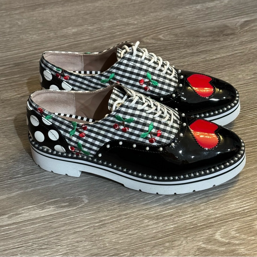 Betsey Johnson Abbott Cherry Loafer size 8.5 - Picture 4 of 9